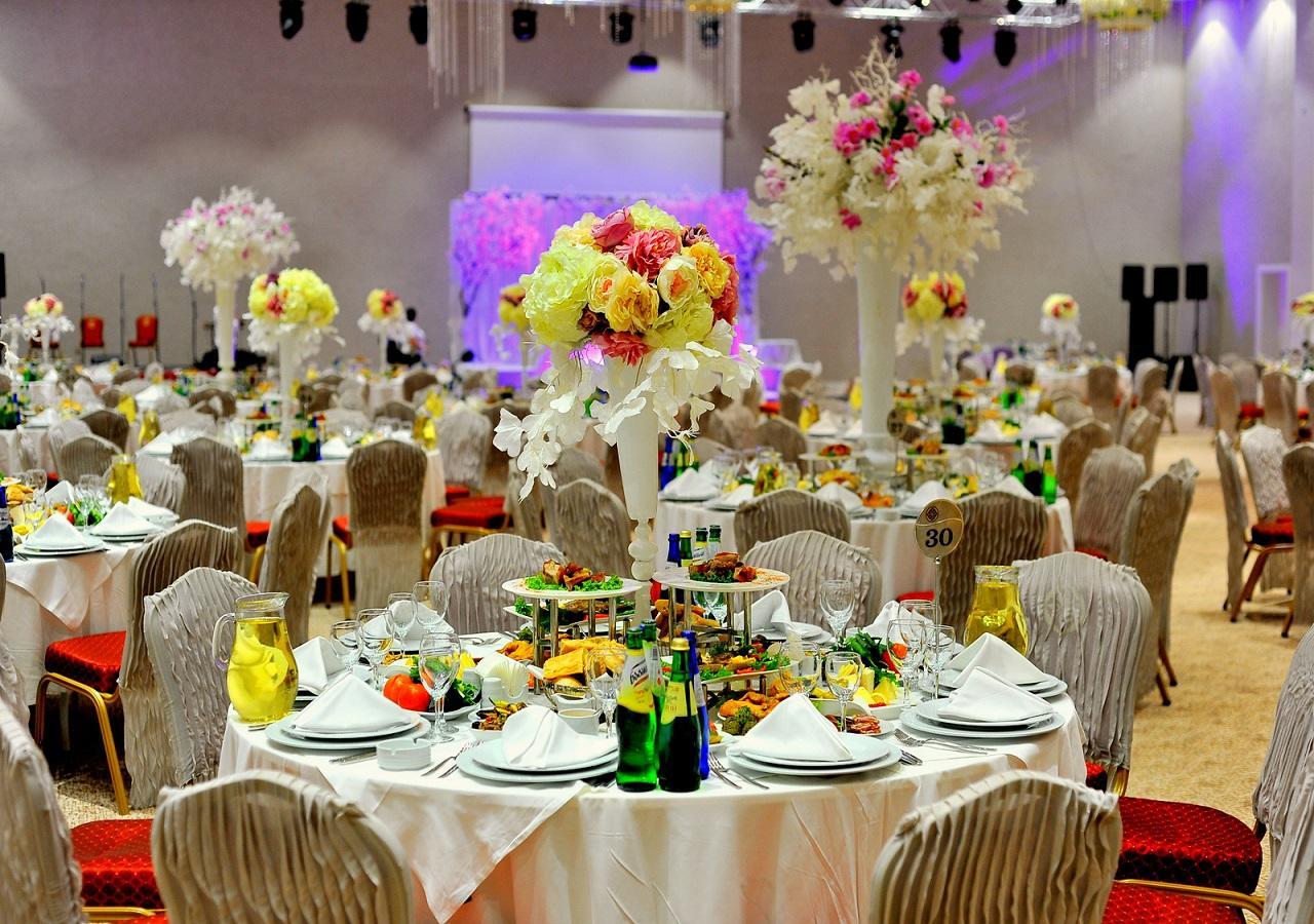 Euphoria Batumi Convention & Casino Hotel Luaran gambar A wedding reception
