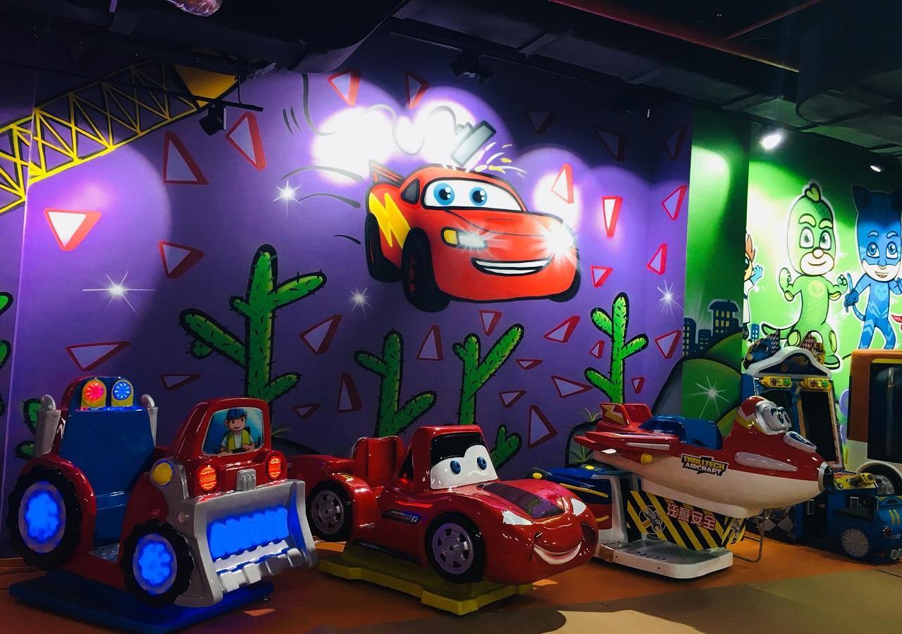 Euphoria Batumi Convention & Casino Hotel Luaran gambar The Cars section of the Disney Junior Playhouse