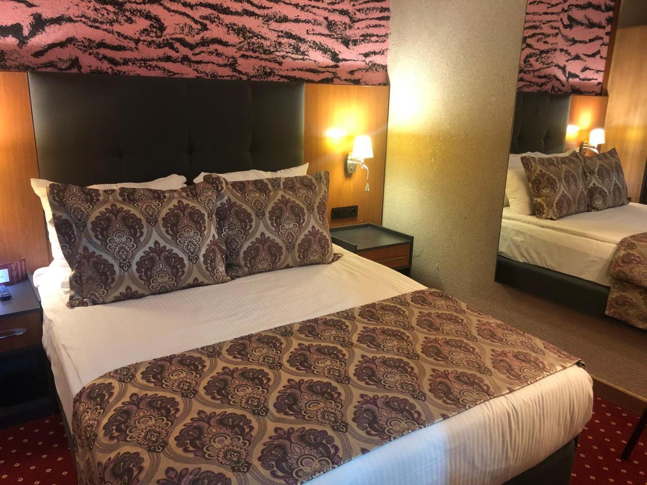Euphoria Batumi Convention & Casino Hotel Luaran gambar