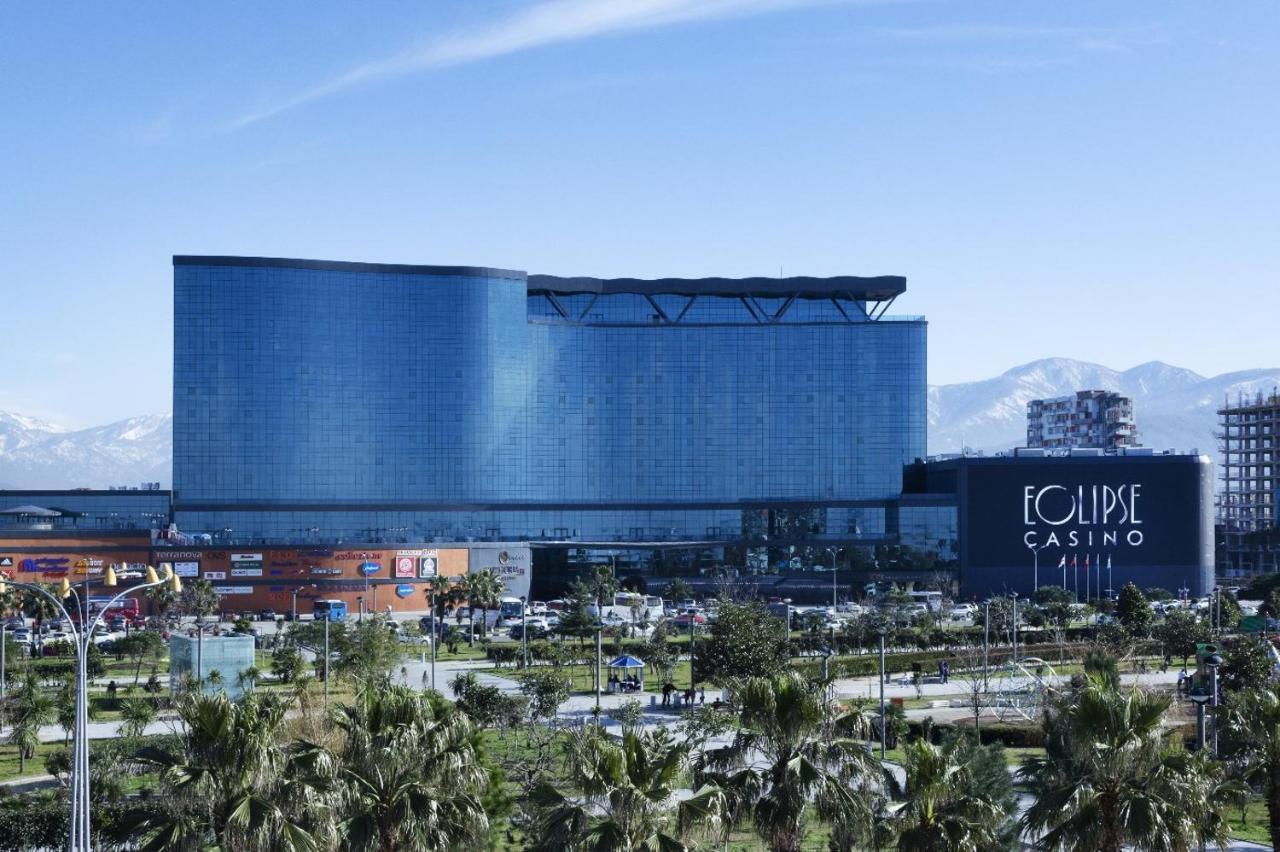 Euphoria Batumi Convention & Casino Hotel Luaran gambar The resort in 2019