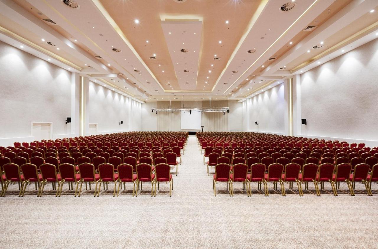 Euphoria Batumi Convention & Casino Hotel Luaran gambar The main conference hall